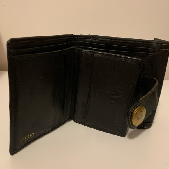 Coach wallet for sale - Picture 4 of 10